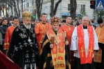 На багатотисячній Хресній ході у Тернополі молилися за мир в Україні